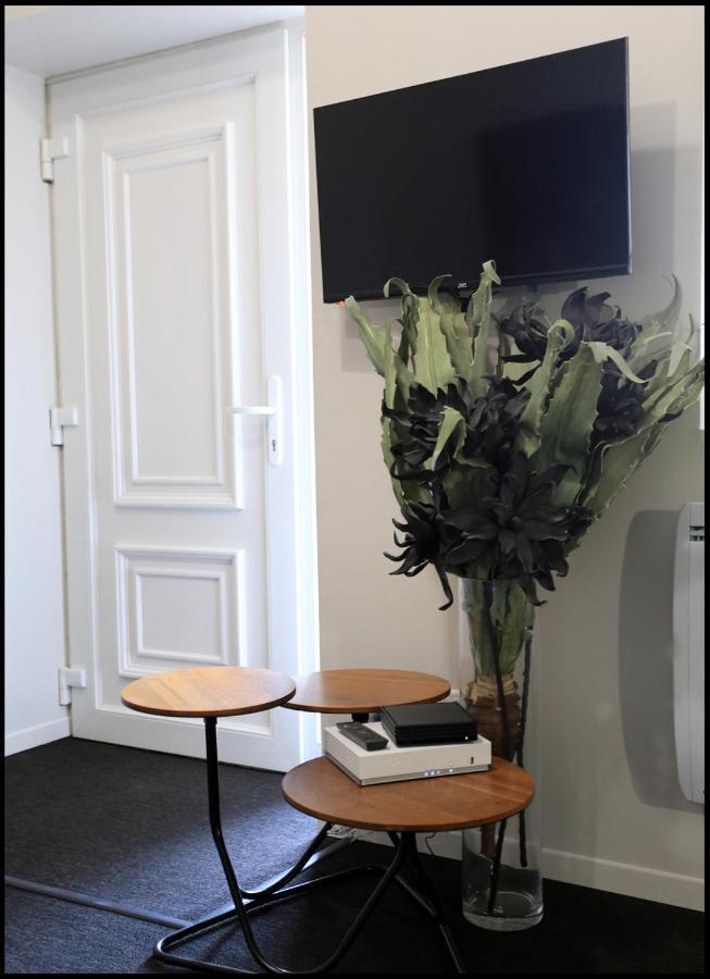 Leden Apartment Lissieu ภายนอก รูปภาพ